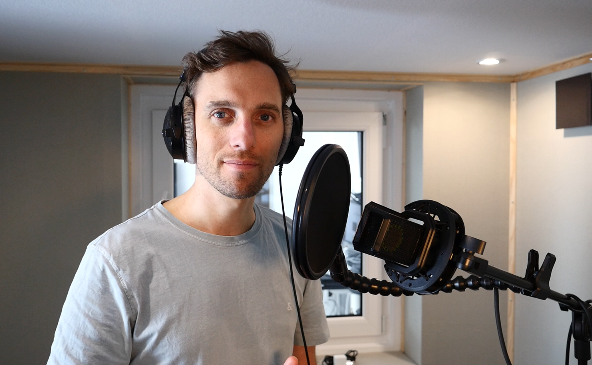 Synchronsprecher Michael Borgard in seinem eigenen Tonstudio